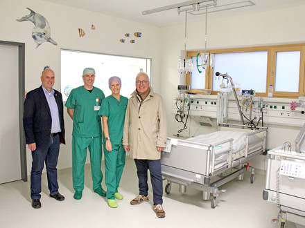 Förderkreis bringt Farbe in den Kinder-OP-Bereich im varisano Klinikum Frankfurt Höchst.