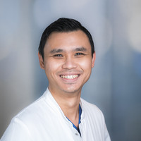 Dr. med. Denis Apriyanto, Oberarzt Klinik für Gynäkologie und Geburtshilfe, varisano Klinikum Frankfurt Höchst