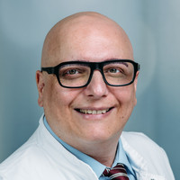 Porträt Dr. med. Gerasimos Varelis, Chefarzt varisano LungenZentrum, varisano Kliniken Frankfurt-Main-Taunus